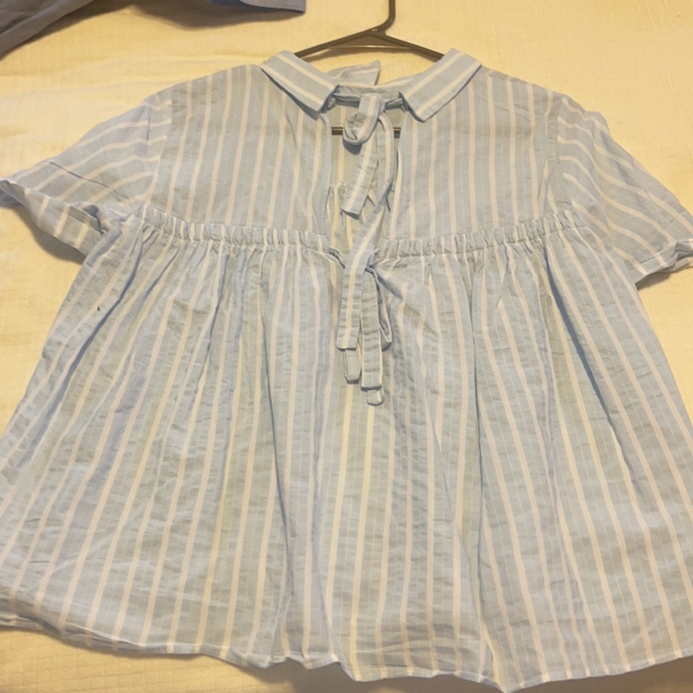 Top - Picture 2 of 2